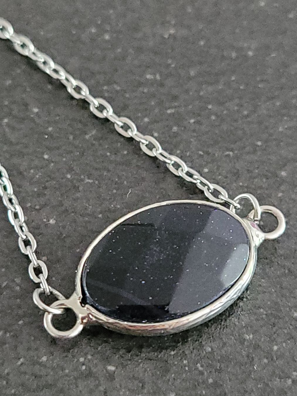 Armbänder & -reifen: Armband mit schwarzem Stein – Gebraucht aus Büren NW von nie_k6382 1