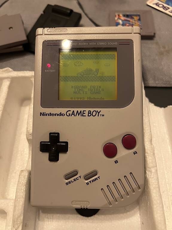 Nintendo Console: Nintendo Gameboy DMG Set – Usato da Adlikon b. Regensdorf venduto da Retro-Reto 1