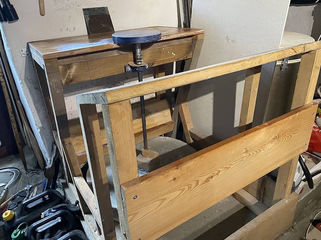 Tutte le macchine: Tour de potier à pied – Usato da Vesin venduto da mfm_ql6k 1