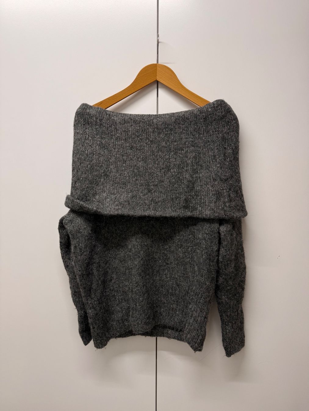H&M Maglioni & Felpe: Winter-Pullover, Grau, Off-Shoulder, Kuschelig, Gr. S - Top! – Nuovo (secondo la descrizione) da Zürich venduto da Cleo234 4