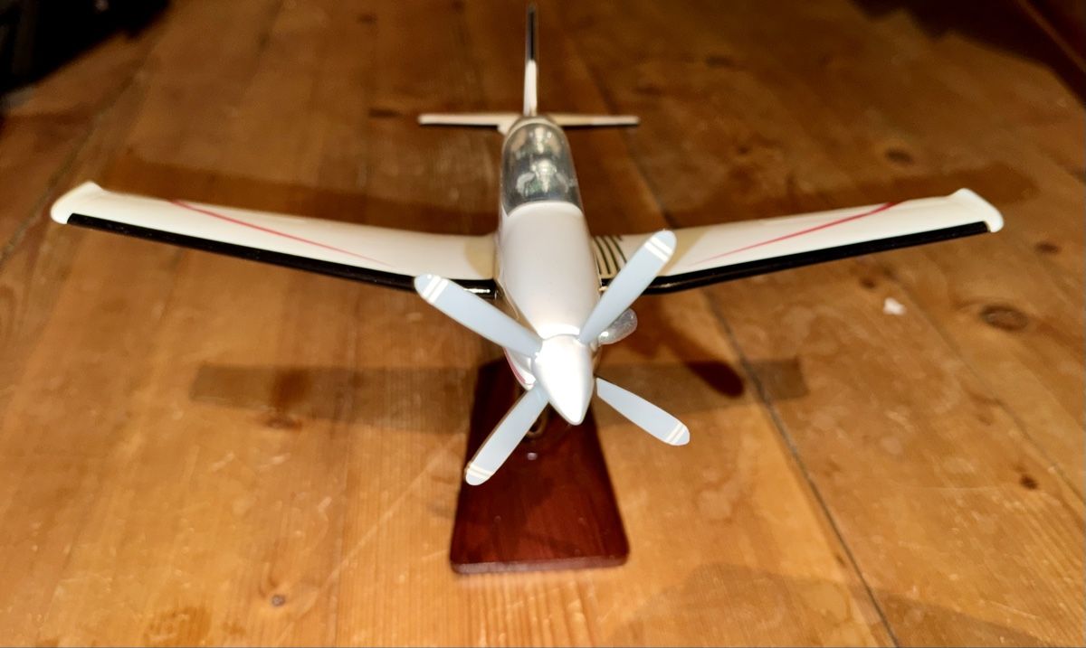 Modellbausätze & Standmodelle: Pilatus PC-7 MKX – Neu und originalverpackt aus Stans von nomoresmokesignals 3