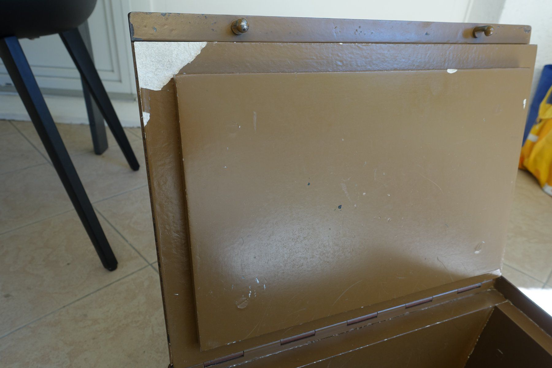 Coffre-fort: Tresor mit Bodenbefestigungsplatte – D'occasion à Belp par Mazarron58 4