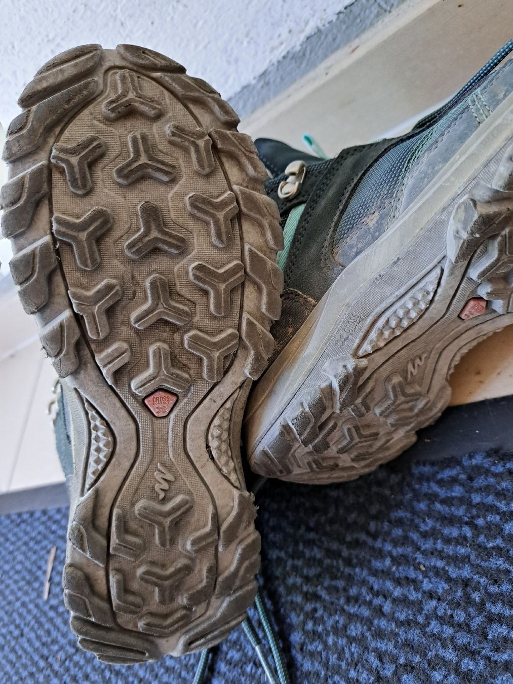 Decathlon Herrenschuhe: Wanderschuhe Quechua Grösse 36 – Gebraucht aus Uzwil von eri_lz5x 3