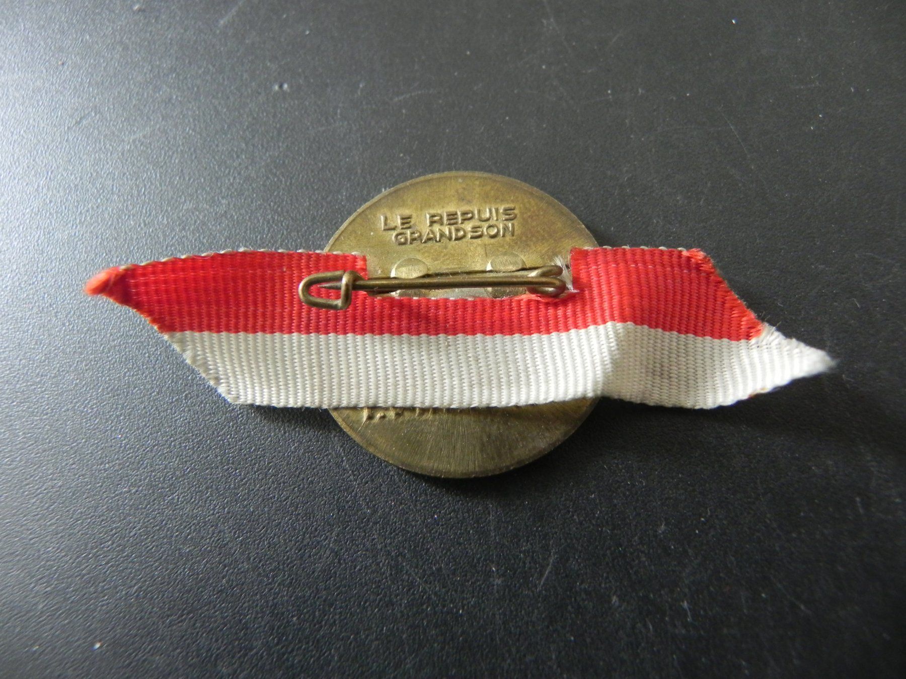 Broches & Aiguilles: Abzeichen 1. August 1949 – D'occasion à Biel/Bienne par Gogolozi 1