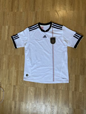 Adidas Trikot der deutschen Nationalmannschaft