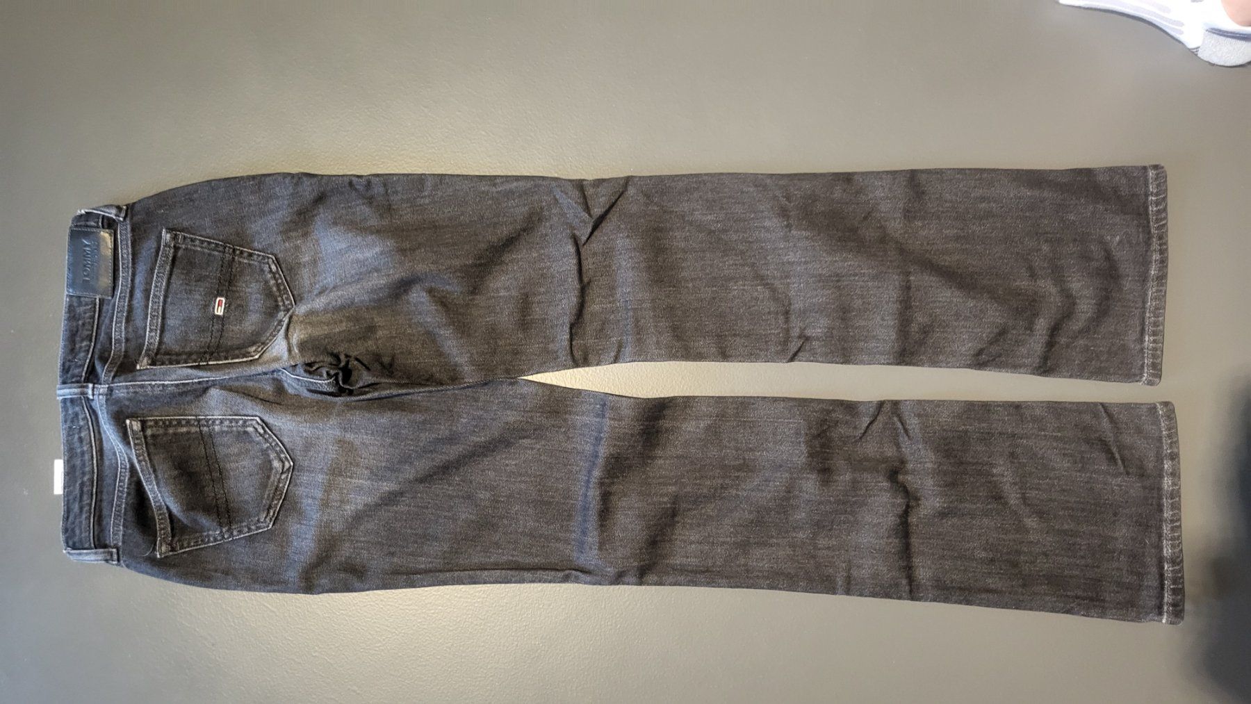 Tommy Hilfiger Pantaloni: Tommy Jeans 26 32 – Usato da Zürich venduto da Sibetti 1
