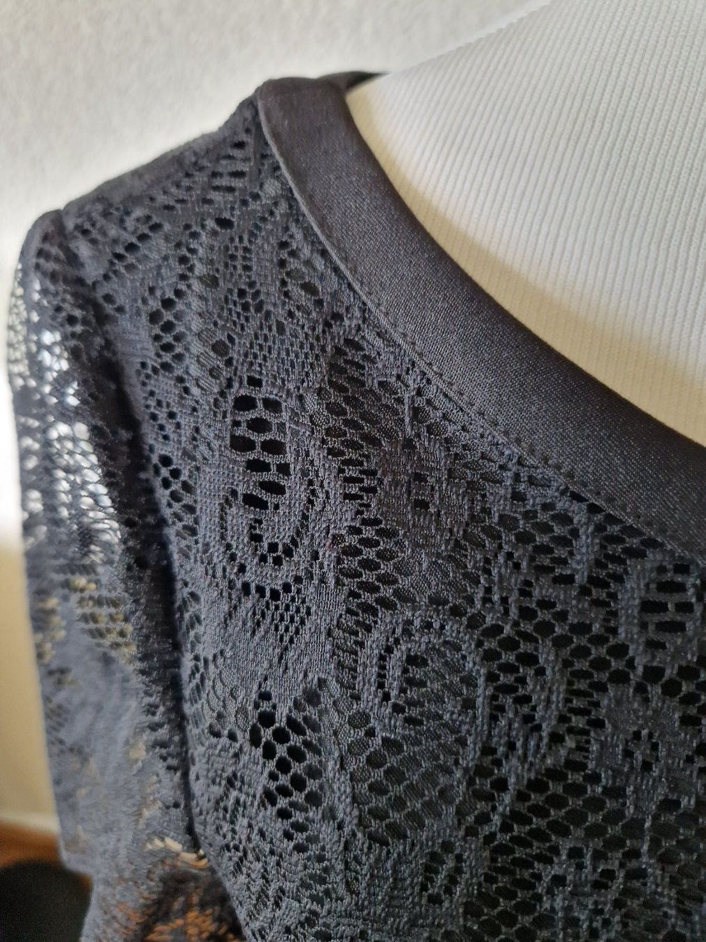 Esprit Kleider: ESPRIT Spitzenkleid/Cocktailkleid – Neu (gemäss Beschreibung) aus Möhlin von Cloudy73 1