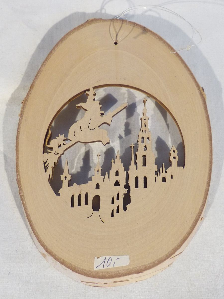 Tutte le decorazioni: Holz-Hänge-Deko mit Hexenmotiv – Nuovo (secondo la descrizione) da Zürich venduto da botschinski 3