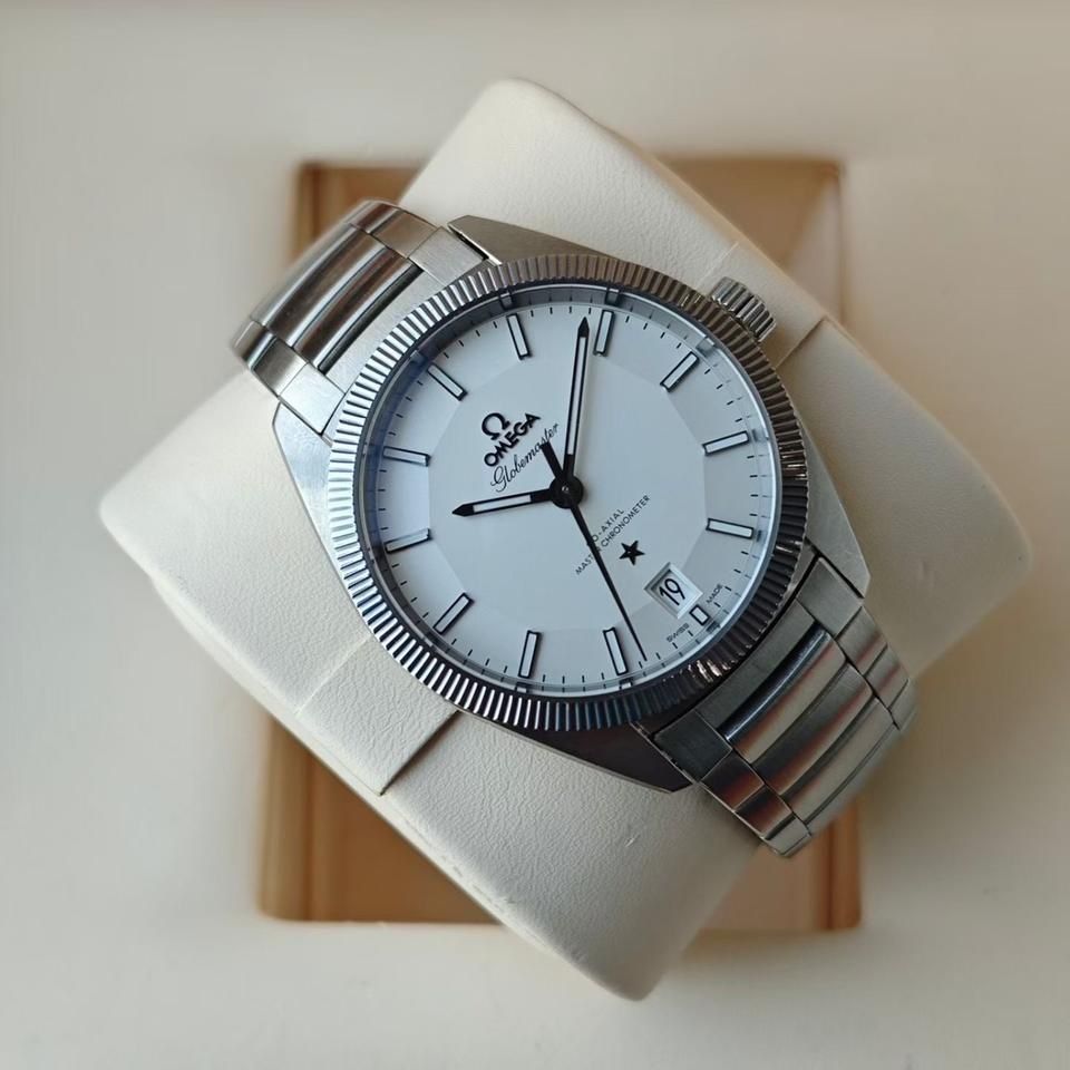 Omega Orologi: Omega Constellation Globemaster – 39 mm – Full Set – Usato da Frauenfeld venduto da wiseoldman 1