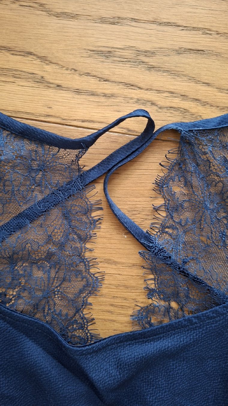 Hunkemöller Negligees & Pigiami: Jumpsuit-Pyjama mit Spitze – Usato da Oberengstringen venduto da Kimchimon 3