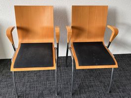 2 Stk. Holzstühle mit Armlehne, Gebraucht