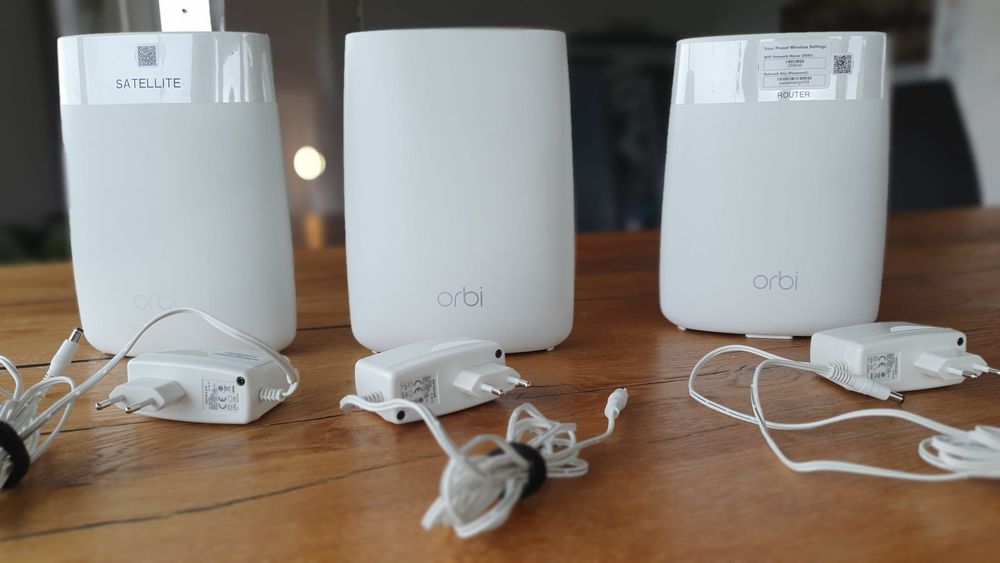 Netgear Orbi Mesh RBS50v2 (1 Router, 2 Satellites) (Gebraucht) in Henau ...