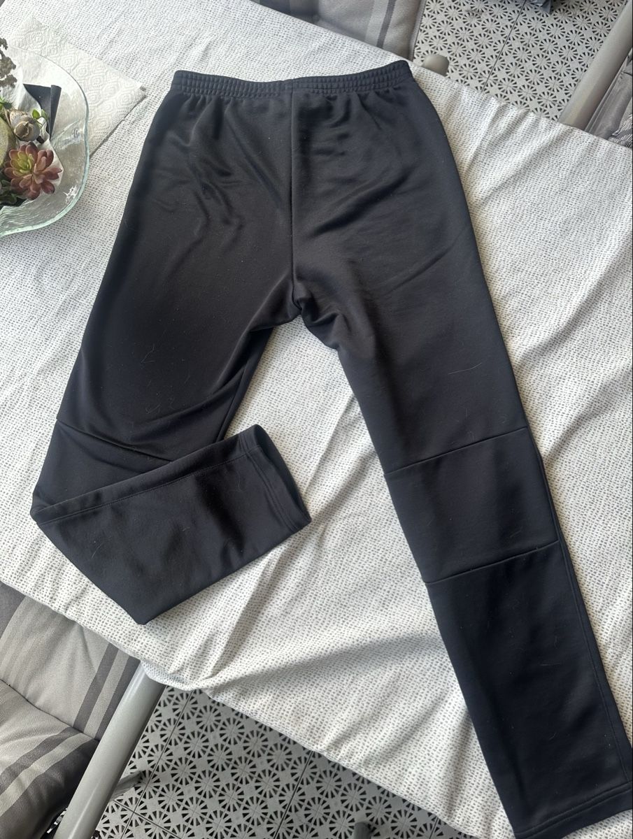 Nike Hosen: Nike Dri-Fit Sporthose – Gebraucht aus Rhäzüns von romina._gr 1