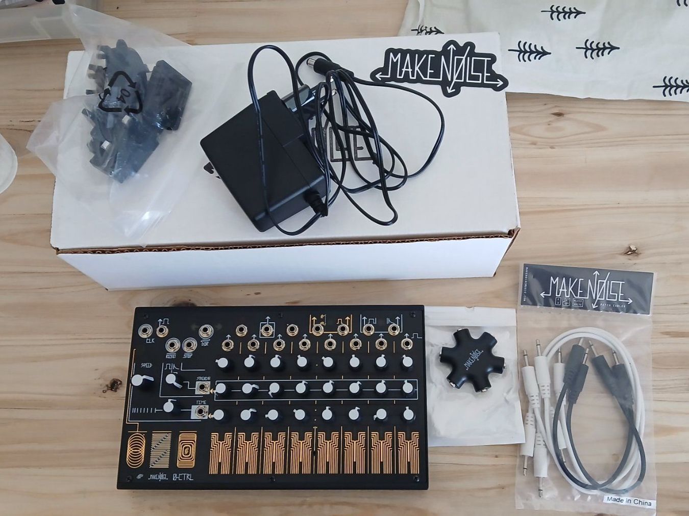 Musikinstrumente: Make Noise 0-CTRL – Gebraucht aus Genève von ben_xyr6 4