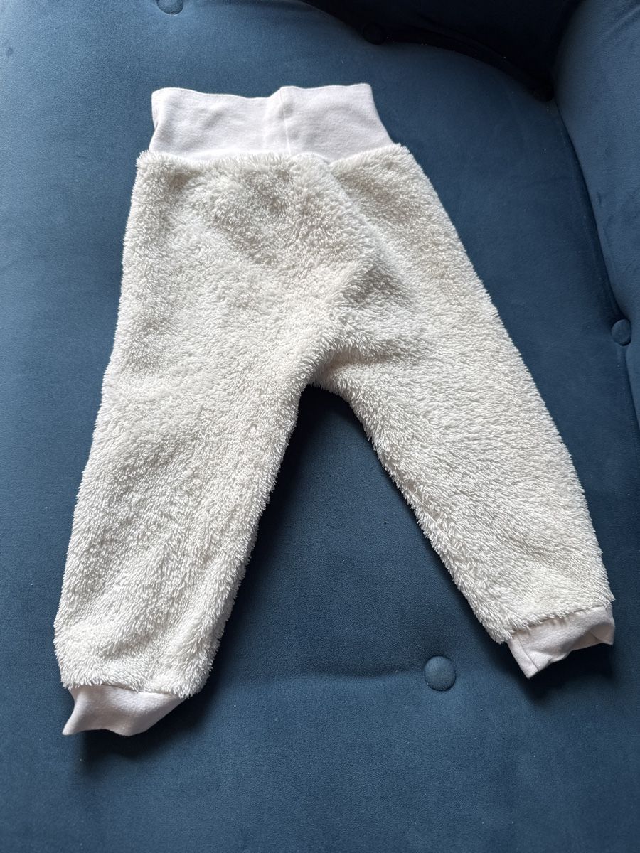 Pantalons: Kinder Fleece Hose Weiss Grösse 80 – D'occasion à Flüh par LucaK 1