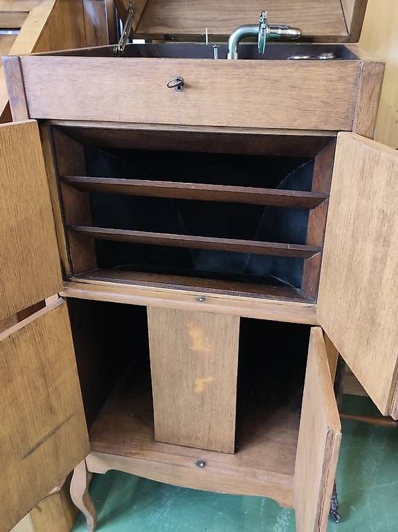 Giradischi: Grammophon in Kommode – Usato da Pratteln venduto da Cartonsducoeur_bl 3