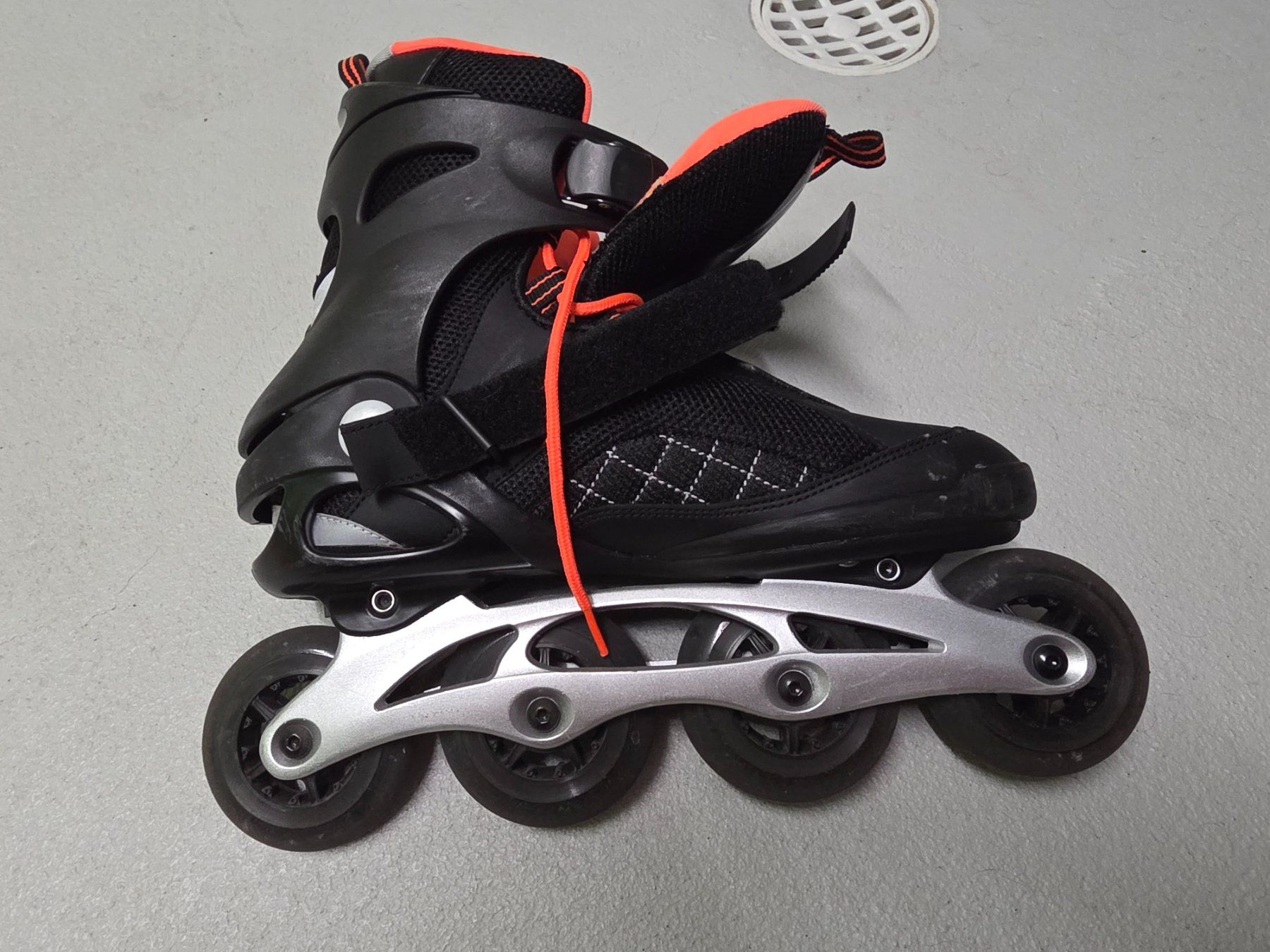 Patins à roul. & inline: Inline-Skates – D'occasion à Thun par morasker