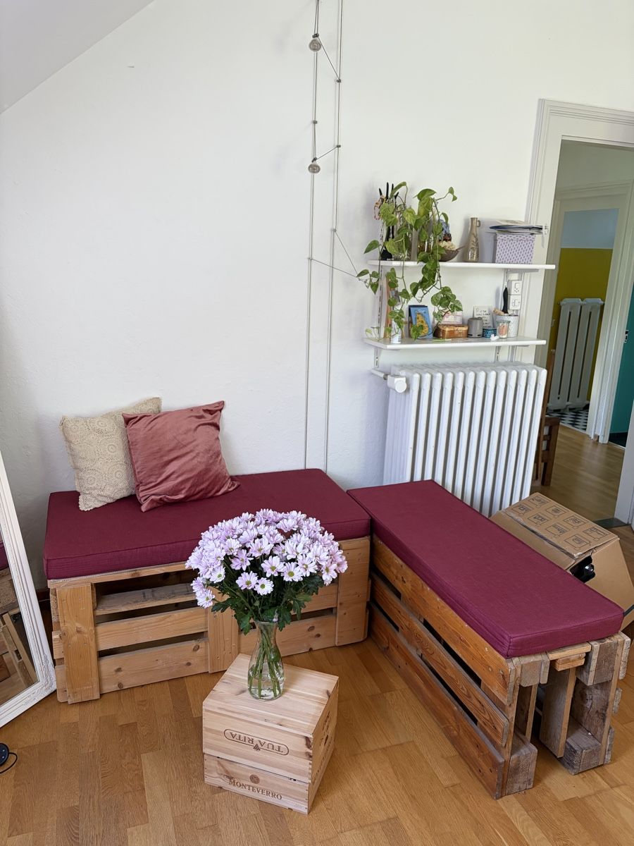 Sofas: Paletten Sofa – Gebraucht aus Bern von marionheiniger