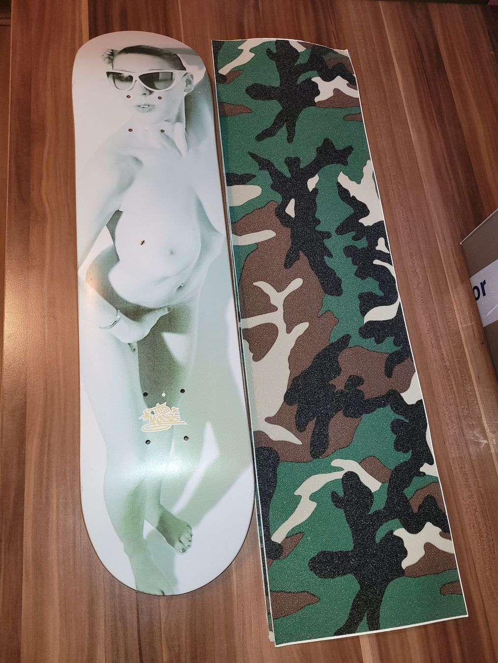 Skateboards: Skateboard mit Griptape – Nuovo (secondo la descrizione) da Beinwil (Freiamt) venduto da Tourigny
