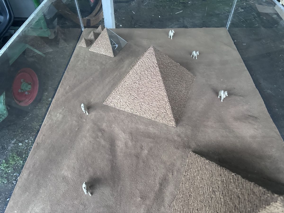 Kit di modellismo & Modellini statici: Maquette Égypte Sphinx Pyramides 100x150 – Usato da Massongex venduto da SwissDistributor 3