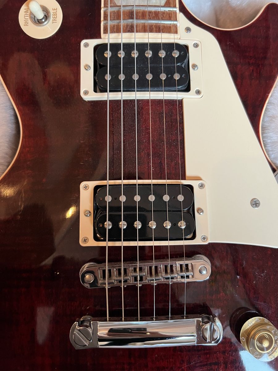 Gibson Strumenti musicali: Gibson Les Paul E-Gitarre Tribute T wine red – Nuovo (secondo la descrizione) da St.Gallen venduto da A9000 3