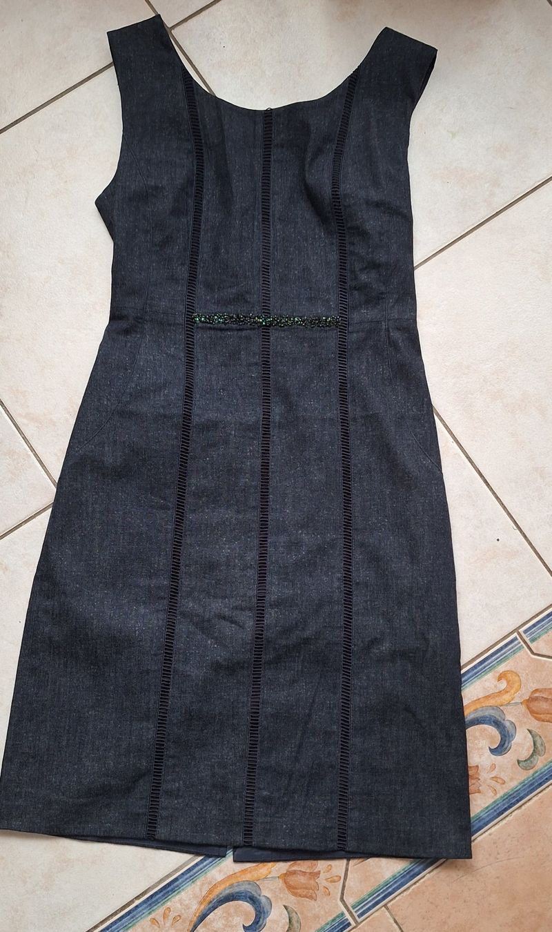 Vestiti: Robe noire FUEGO 36 – Usato da St-Triphon venduto da Jldr0 3