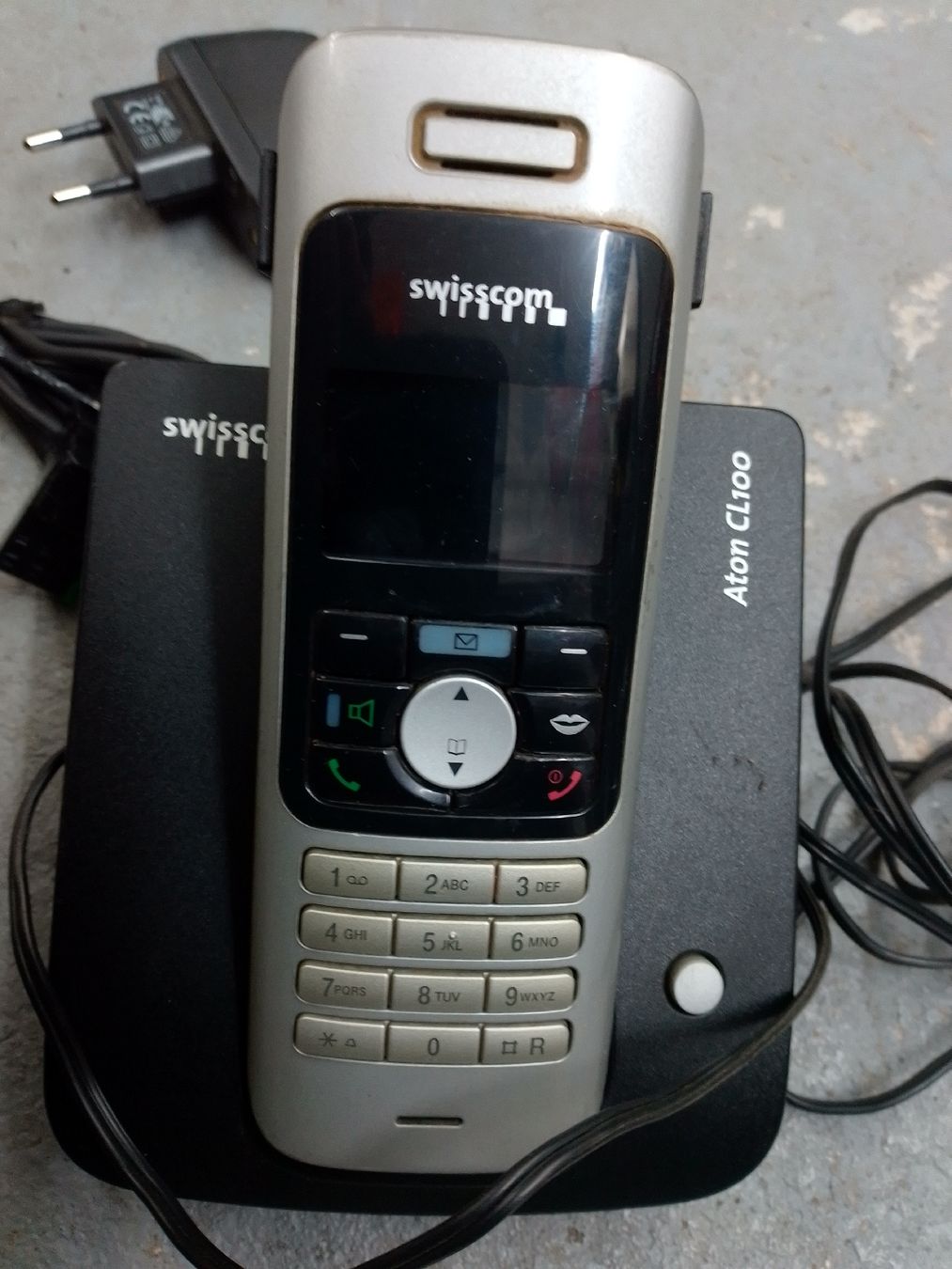 Swisscom Telefoni: Swisscom Aton CL100 Telefon mit Ladestation – Difettoso da Eschenbach SG venduto da sternen4 2