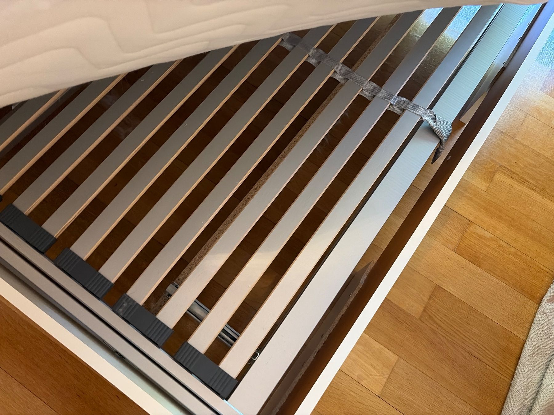 Letti: Bett 140x200 inkl. Lattenrost Gratis – Usato da Basel venduto da Inarii 1