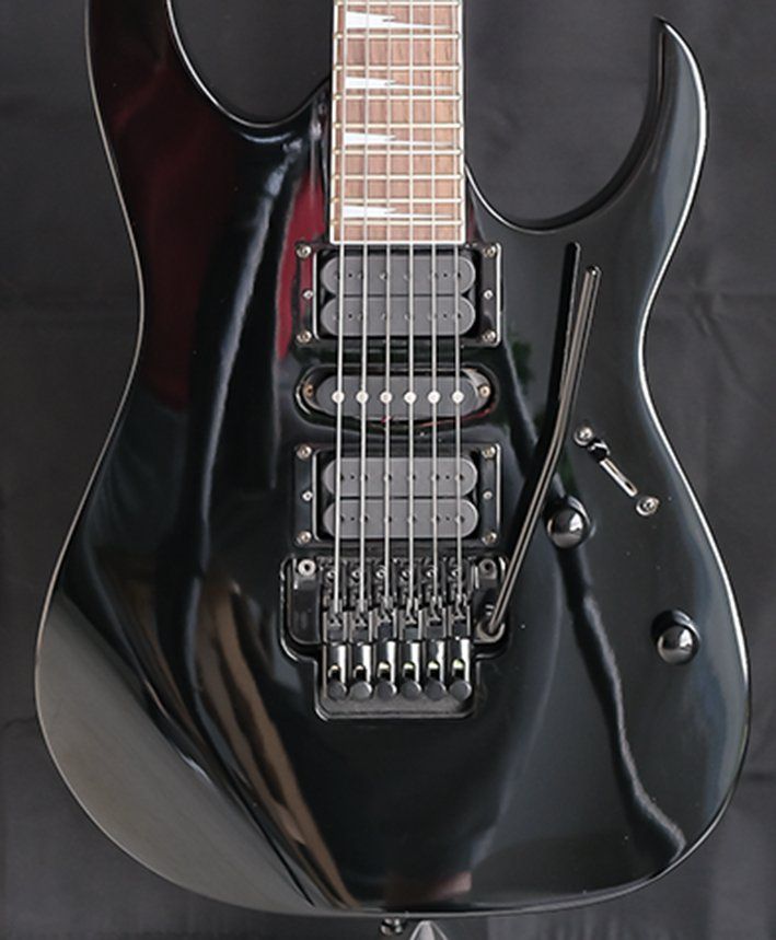 Ibanez Musikinstrumente: Guitare Ibanez RG370DXZ – Neu (gemäss Beschreibung) aus Colombier NE von rob_h775 1
