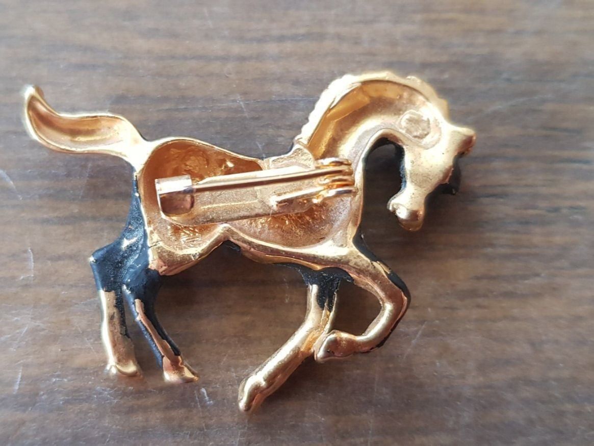 Broschen & Nadeln: Brosche Pferd Modeschmuck – Gebraucht aus Mörschwil von wunderkiste44 5
