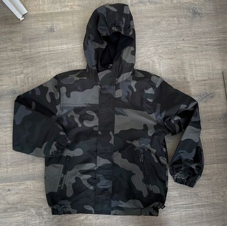Kinder Jacke mit Kapuze Camouflage Gr.134/140
