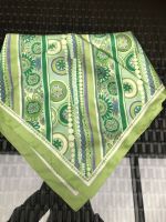 Damen Foulard grün quadrat ca. 52x52cm / 100% Polyester
