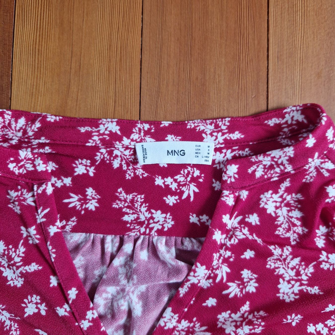 Mango Robes: Rotes Kleid mit Blumen von Mango Gr. M – D'occasion à Muttenz par bebbi523 1