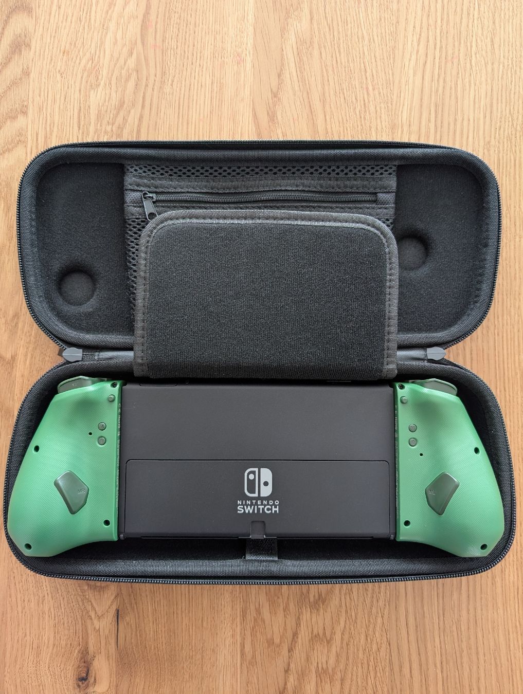 Nintendo Console: Nintendo Switch OLED PRO-Set – Nuovo (secondo la descrizione) da Obernau venduto da MABU9 7