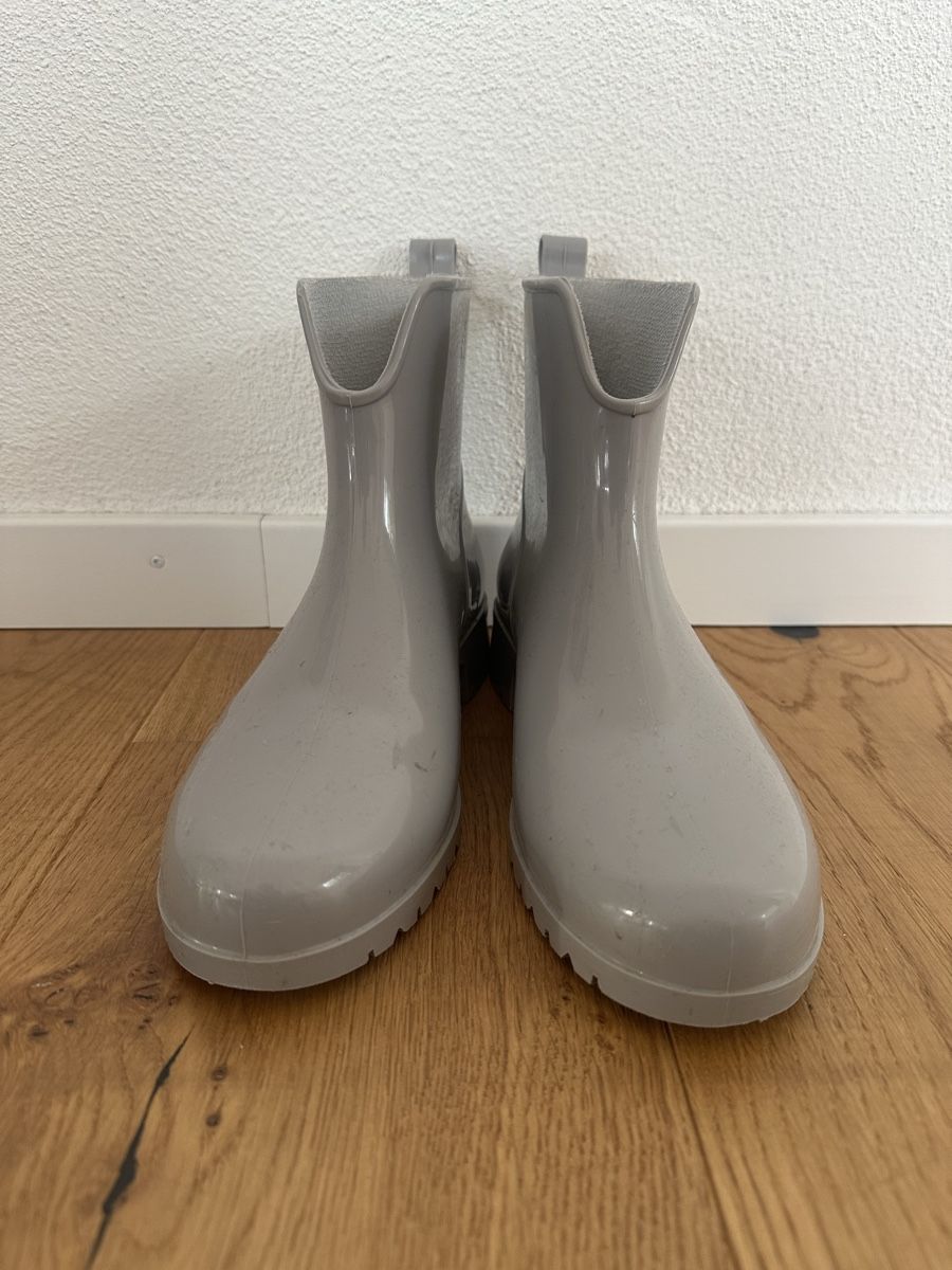 Scarpe da donna: Stiefeletten / Regenstiefel – Usato da Brütten venduto da Estuenggi 1