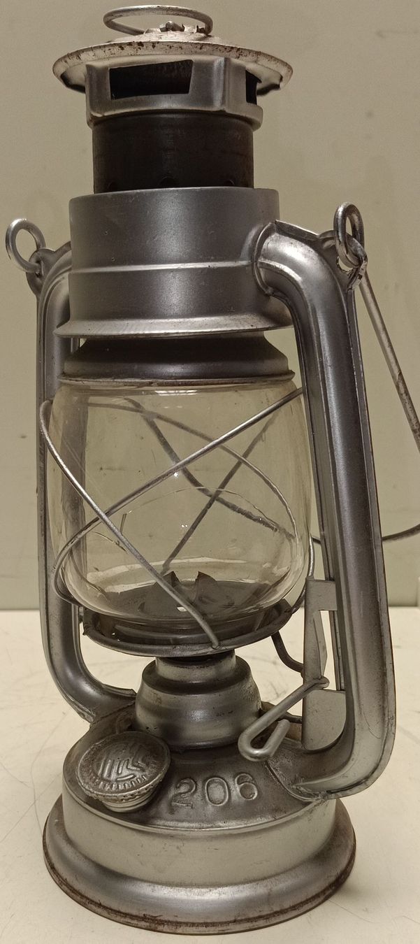 Altro in Decorazioni & Accessori: Antike Petroleumlampe "ever Bright"(em61) – Usato da Künten venduto da Schnaepplihuus