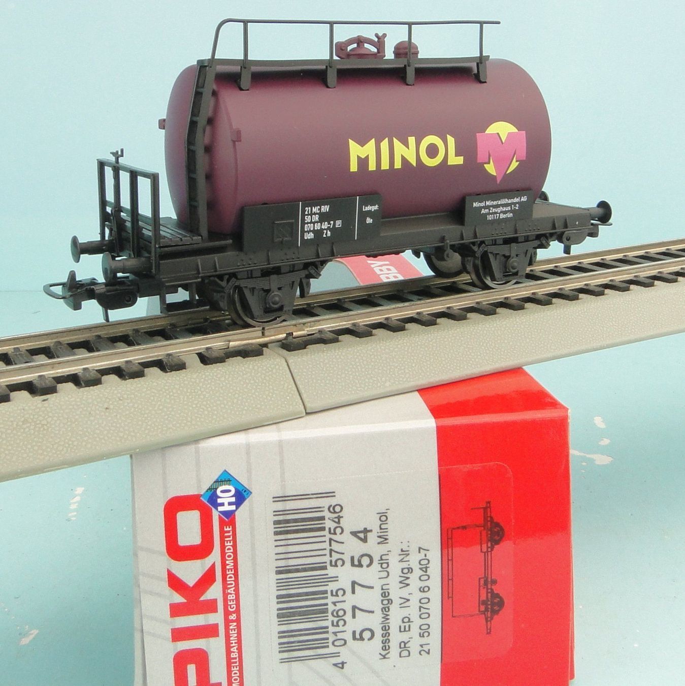 Piko Modelleisenbahnen: Piko 57754 Minol – Gebraucht aus Bülach von cann11 2