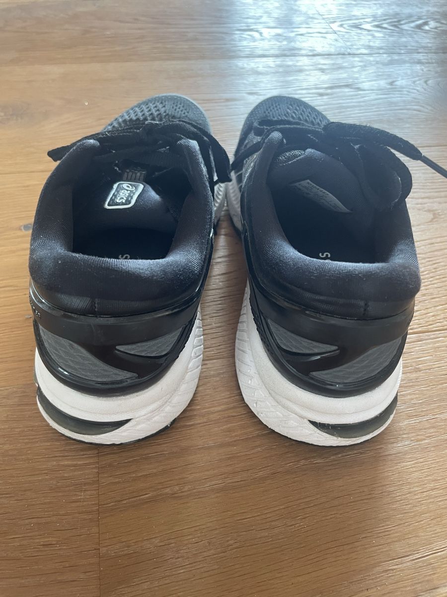 Asics Schuhe für Jungen: Turnschuhe / Sneaker asics – Gebraucht aus Aarwangen von erd_ngx8 4