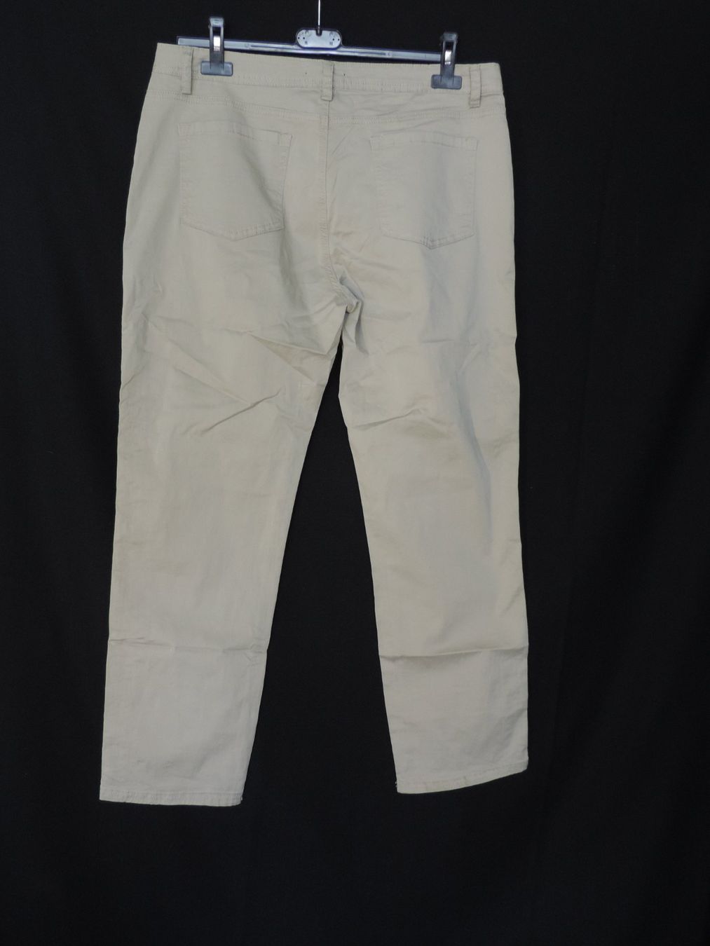 Pantaloni: pantalon vert kaki clair – Usato da Genève venduto da Axelle333 8