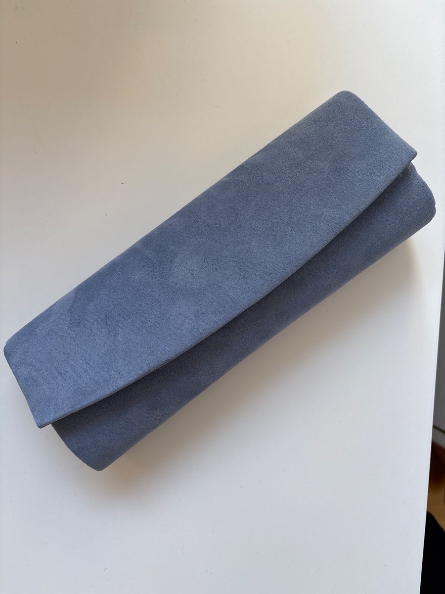 Borse da donna: Elegante Abendtasche Wildlederoptik hellblau – Usato da Männedorf venduto da Sabrinas_Schrank 1