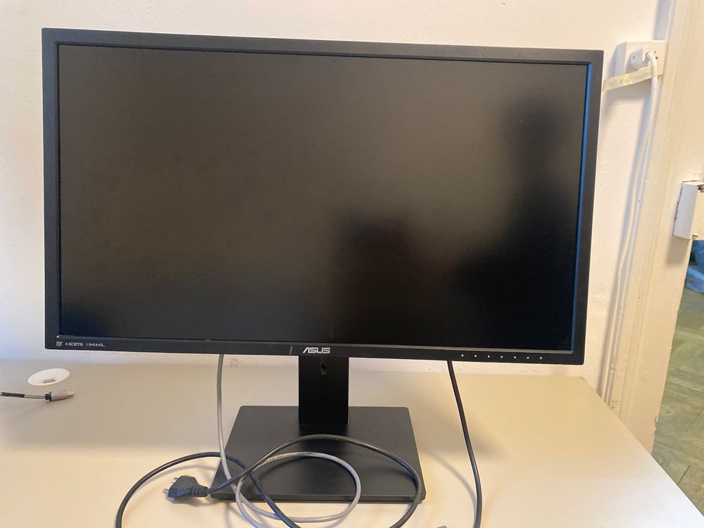 Bildschirm ASUS PB287gebraucht, guter Zustand Kaufen auf Ricardo