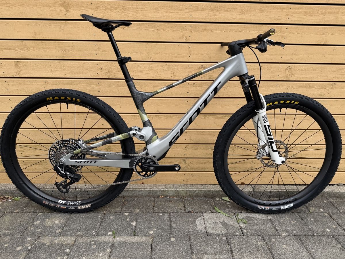 Scott Vélos: SCOTT SPARK RC WORLDCUP 2026 – D'occasion à Attiswil par Patsue