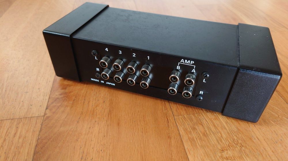 Stereo speaker selector Kaufen auf Ricardo