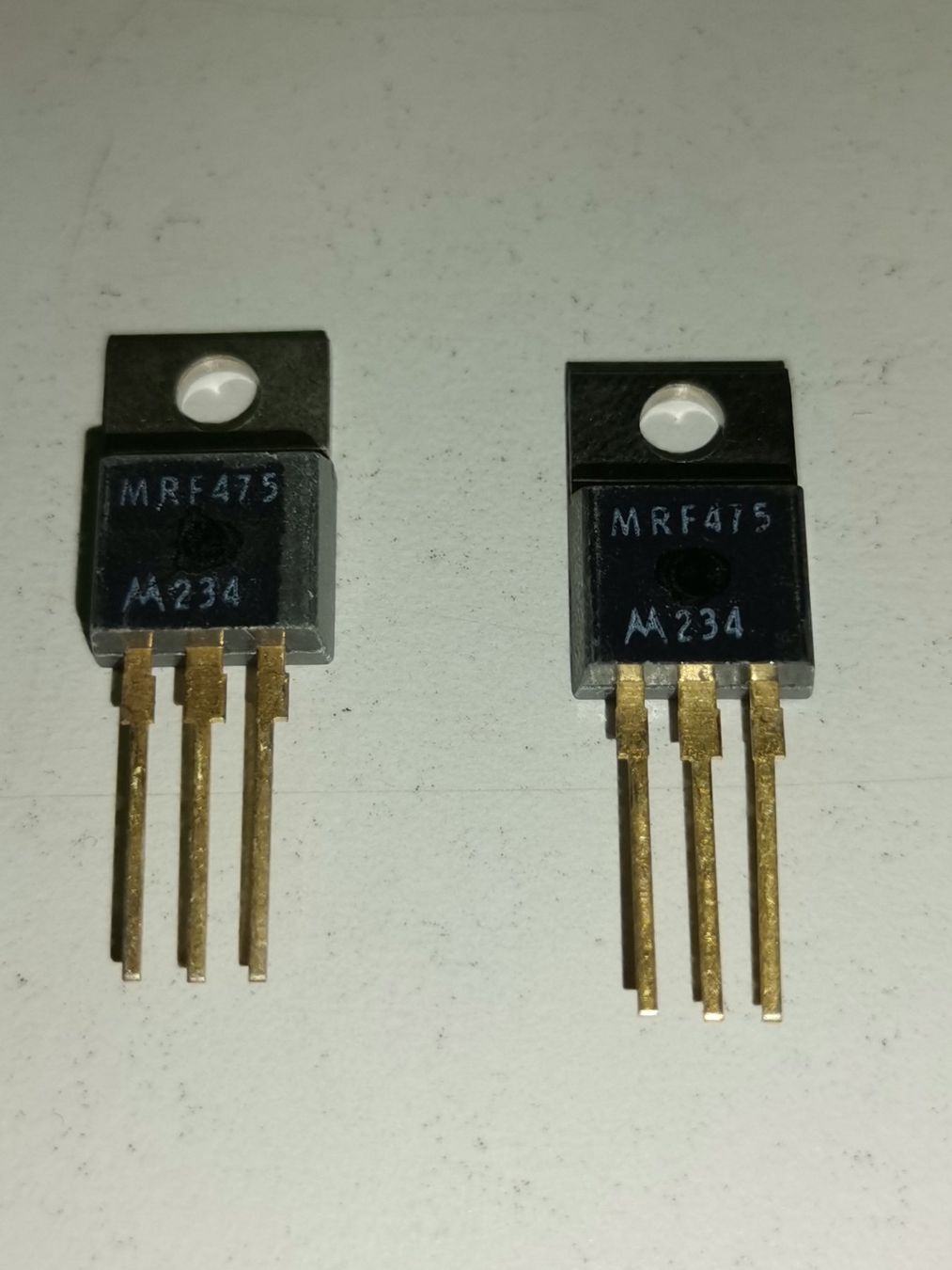 Motorola Componenti elettronici: Transistor HF MRF 475 – Nuovo e nell'imballaggio originale da Kleindöttingen venduto da Katze99 1
