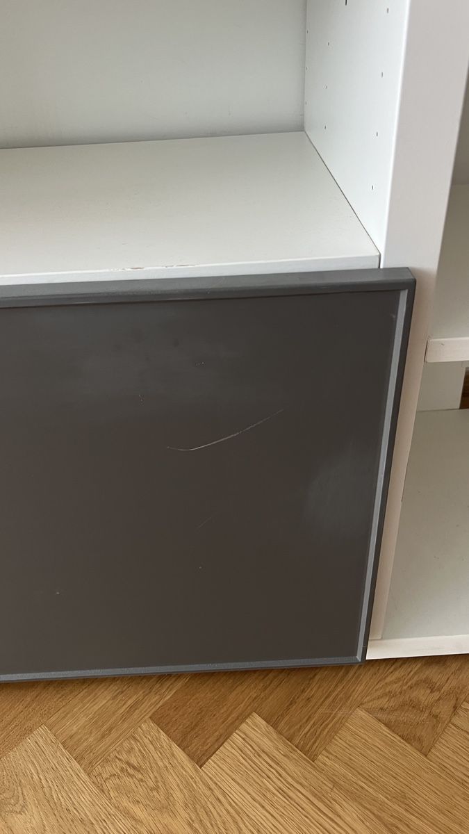 Mobili TV: GRATIS Sideboard/TV-Möbel in Weiss und Grau – Usato da Emmenbrücke venduto da val_f9br 1