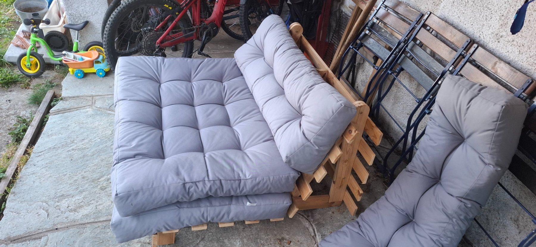 Chaises longues: Outdoor sofa lit – D'occasion à Evilard par Superhiks01 8