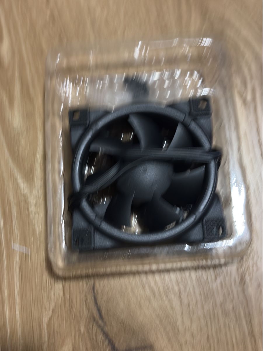 PC: Ventola PC Cooler Master MF8025 - Nuova, imballata! – Nuovo (secondo la descrizione) da Bürglen UR venduto da Cardosoluis 1