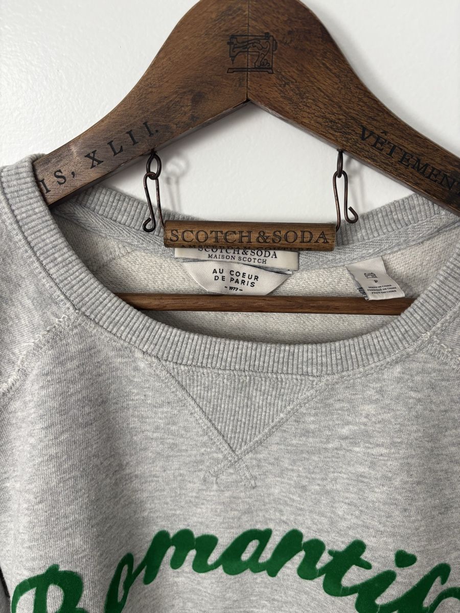 Maison Scotch Maglioni & Felpe: Pullover Scotch & Soda grau mit Schriftzug Grösse S – Nuovo (secondo la descrizione) da Stäfa venduto da InesBo 1