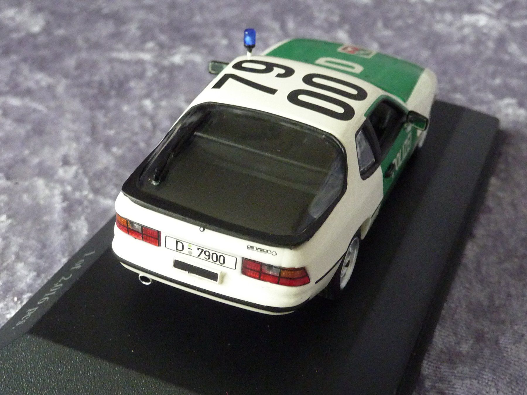 Porsche Modellini d'auto: Porsche 924 Autobahnpolizei 1:43 – Nuovo e nell'imballaggio originale da Dürrenäsch venduto da modellautos4you 4