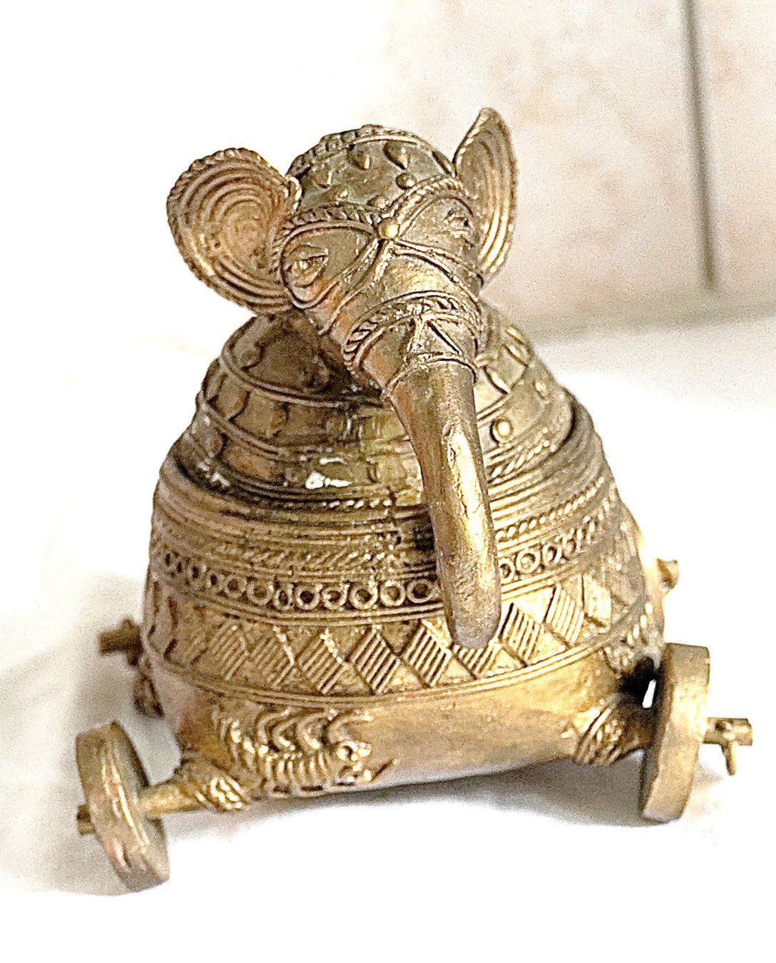 Statuette: Indischer Messing Elefant aus Gujart – Usato da Baar venduto da 2cvbaar 1